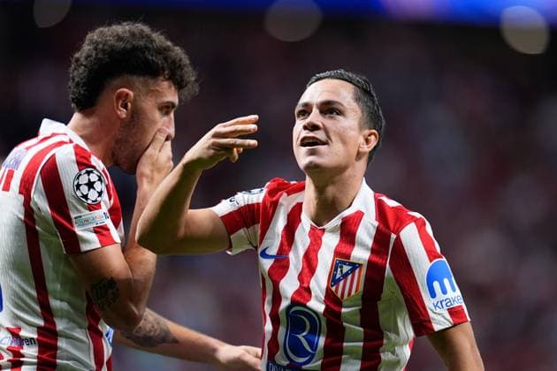 September 30, 2025, Madrid, Madrid, Spain: Giacomo Raspadori of Atletico de Madrid celebrates a goal during the UEFA Champions League 2025 26 League Phase MD2 match between Atletico de Madrid and Eintracht Frankfurt at Riyadh Air Metropolitano on September 30, 2025, in Madrid, Spain. Madrid Spain - ZUMAa181 20250930_zaa_a181_187 Copyright: xDennisxAgyemanx