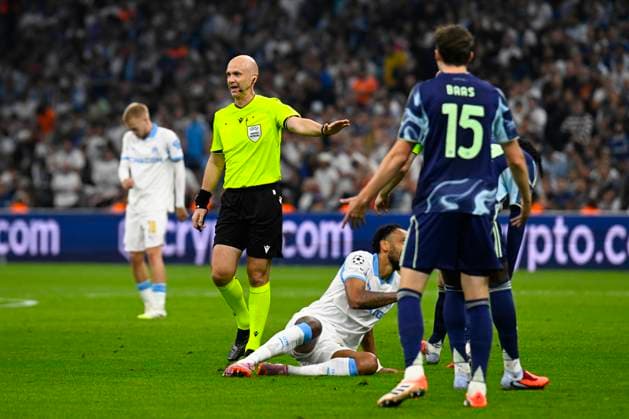 FOOTBALL : Olympique de Marseille VS AFC Ajax Amsterdam - Champions League - 30 09 2025 Referee Anthony Taylor during the Champions League match between Olympique de Marseille AFC Ajax Amsterdam on September 30, 2025 at the Orange Velodrome Stadium in Marseille. MarseilleFrance  Copyright: xWilliamxCannarellax
