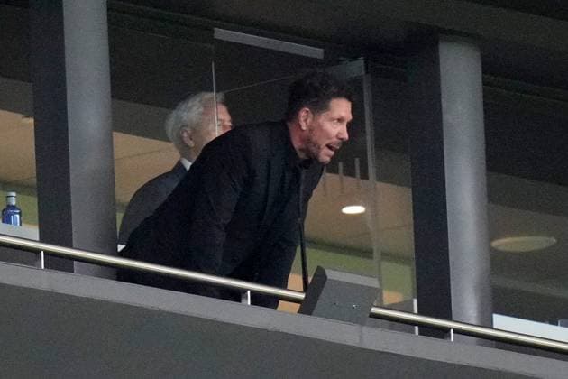 30.09.2025, xjhx, Fussball UEFA Champions League, Atletico Madrid - Eintracht Frankfurt v.l. Trainer Diego Simeone (Atletico Madrid) (UEFA REGULATIONS PROHIBIT ANY USE OF PHOTOGRAPHS as IMAGE SEQUENCES and or QUASI-VIDEO) Madrid