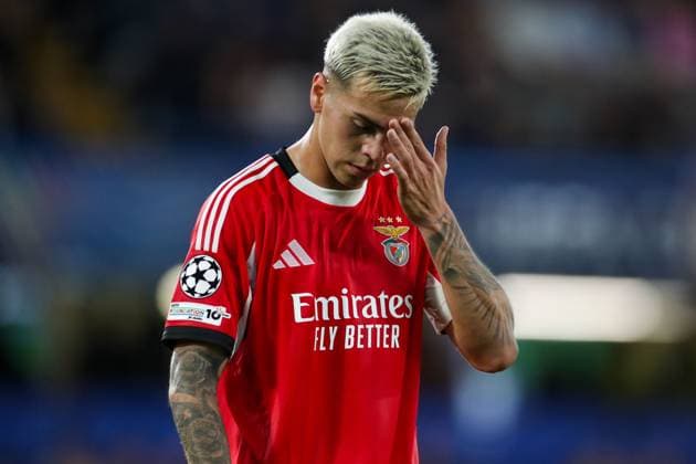 Enzo Barrenechea of Benfica looking disappointed with his hand on his face Chelsea FC v SL Benfica, Football, UEFA Champions League - League Stage, Stamford Bridge, London, UK, 30 09 25 Editorial use only  Copyright: xAnthonyxHanc Shutterstockx 15511739y