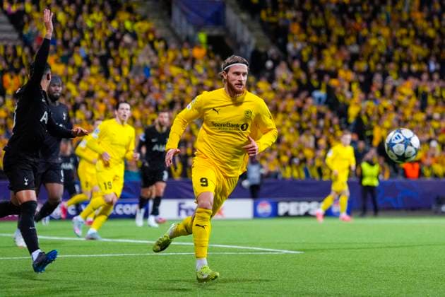 UEFA Champions League 2025 2026 Bodo Glimt Tottenham Bodo 20250930 Bodo Glimts Kasper Hogh during the Champions League match between Bodo Glimt and Tottenham at Aspmyra Stadium Photo Lise Aserud NTB Bodo Norway EDITORIAL USE ONLY RESTRICTED USE FOR BETTING COMPANIES  Copyright: xLisexAserudx xNTBx