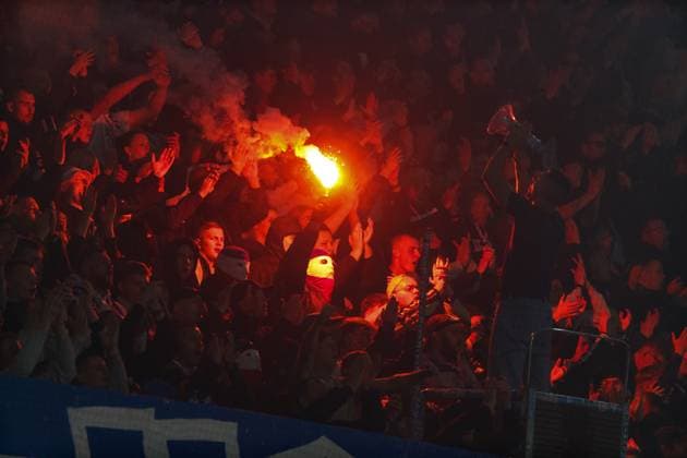 Hansa Fans brennen Pyrotechnik ab; GER, FC Hansa Rostock vs. FC Energie Cottbus, Fußball, Männer, 3. Liga, 09.Spieltag, Spielzeit 2025 2026, 30.09.2025 Rostock Ostseestadion Mecklenburg - Vorpommern Deutschland