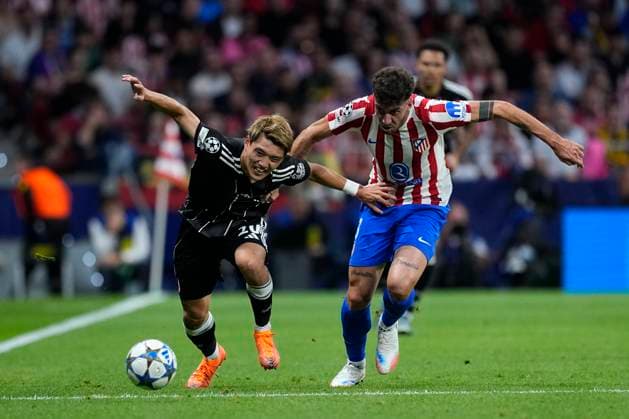 September 30, 2025, Madrid, Madrid, Spain: Ritsu Doan of Eintracht FrankfurtÃ¢â‚¬¹Ã¢â‚¬¹ and Matteo Ruggeri of Atletico de Madrid in action during the UEFA Champions League 2025 26 League Phase MD2 match between Atletico de Madrid and Eintracht Frankfurt at Riyadh Air Metropolitano on September 30, 2025, in Madrid, Spain. Madrid Spain - ZUMAa181 20250930_zaa_a181_218 Copyright: xOscarxJ.xBarrosox