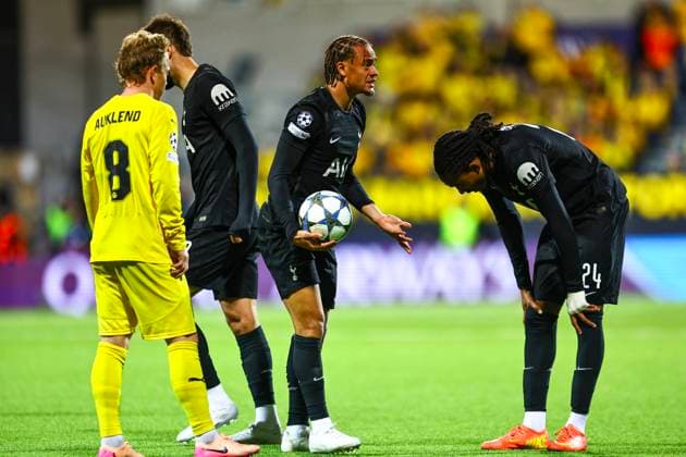 UEFA Champions League 2025 2026 Bodo Glimt Tottenham Bodo 20250930 Tottenhams Djed Spence right during the Champions League match between Bodo Glimt and Tottenham at Aspmyra Stadium Photo Mats Torbergsen NTB Bodo Norway EDITORIAL USE ONLY RESTRICTED USE FOR BETTING COMPANIES  Copyright: xMatsxTorbergsenx xNTBx