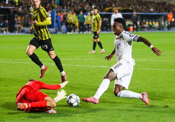 KAZAKHSTAN, ALMATY - SEPTEMBER 30, 2025: Real Madrid™s Vinicius Junior (R) in a 2025-26 UEFA Champions League League Phase Matchday 2 football match between FC Kairat and Real Madrid at Central Stadium 2025-26 UEFA Champions League: FC Kairat 0 - 5 Real Madrid  - ZUMAt113 20250930_zaa_t113_497 Copyright: xAlikhanxSariyevx
