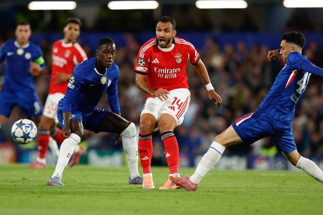 Chelsea FC vs SL Benfica - UEFA Champions League LONDON, UNITED KINGDOM - SEPTEMBER 30: Vangelis Pavlidis of Benfica in action during the UEFA Champions League football match between Chelsea FC and SL Benfica at Stamford Bridge stadium on September 30, 2025, in London, United Kingdom. David Cliff Anadolu London United Kingdom. Editorial use only. Please get in touch for any other usage.  Copyright: x2025xAnadoluxDavidxCliffx