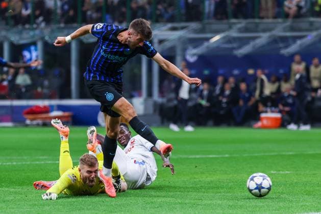 Petar Sucic of FC Internazionale seen in action during UEFA Champions League 2025 26 League Phase - Matchday2 football match between FC Internazionale and SK Slavia Praha at San Siro Stadium  Copyright: xFabrizioxCarabelli IPAxSportx xipa-agency.netx xx IPA_65976569 IPA_Agency_IPA65976569