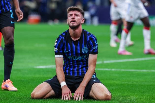 FC Internazionale vs SK Slavia Praha - UEFA Champions League 2025 26 League Phase - Matchday2 - 30 09 2025 Petar Sucic of FC Internazionale reacts during UEFA Champions League 2025 26 League Phase - Matchday2 football match between FC Internazionale and SK Slavia Praha at San Siro Stadium Copyright: xBEAUTIFULxSPORTS Carabellix