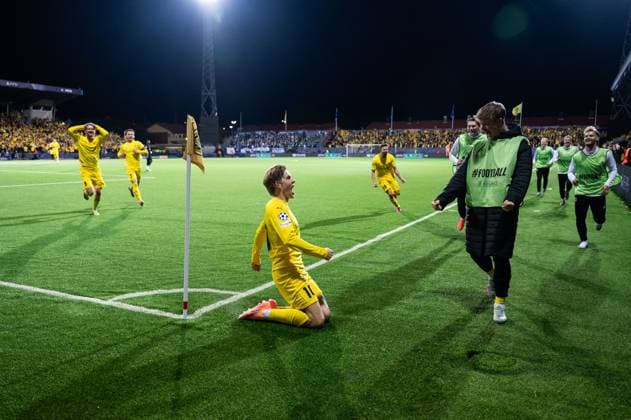 250930 Jens Petter Hauge of Bodo Glimt celebrates after 2-0 during the UEFA Champions League football match between Bodo Glimt and Tottenham on September 30, 2025 in Bodo. Photo: Marius Simensen BILDBYRAN COP 238 MM0044 bbeng football fotball fotboll soccer uefa champions league mesterligaen bodo glimt tottenham hotspur spurs jubel Copyright: MARIUSxSIMENSEN BB250930ZZ005