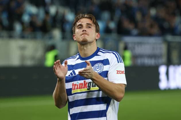 Fussball, 3. Liga Saison 2025 2026 9. Spieltag 1.FC Saarbrücken - MSV Duisburg 30.09.2025, Ludwigsparkstadion Patrick Sussek (MSV Duisburg, 37) Saarbrücken Ludwigsparkstadion Saarland Deutschland