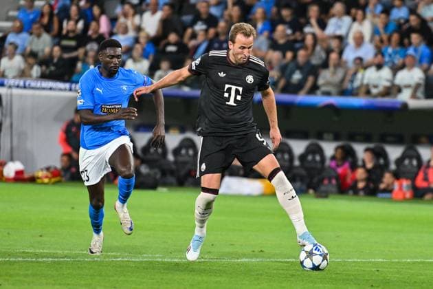UEFA Champions League; Paphos FC - FC Bayern München; 30.09.2025 im Duell Derrick LUCKASSEN (Paphos FC 23) und Harry KANE (FC Bayern Muenchen 9) Zweikampf UEFA Champions League: Paphos FC - FC Bayern München; Alphamega Stadium am 30.09.2025 Copyright: xBEAUTIFULxSPORTS Goldbergx