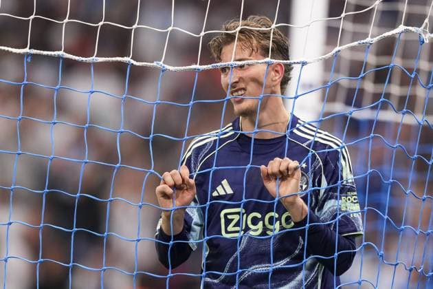 MARSEILLE , 30-09-2025 , Stade Velodrome , season 2025 2026 , UEFA Champions League football , League phase Matchday 2 , match between Olympique de Marseille and Ajax , picture shows Ajax player Mika Godts Olympique de Marseille - Ajax  x31297169x Copyright: