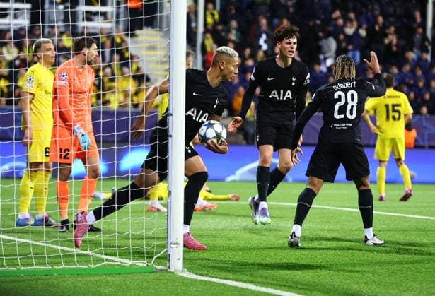 Richarlison of Tottenham Hotspur celebrates scoring his sides second goal FK Bodo Glimt v Tottenham Hotspur, UEFA Champions League, Group Stage, Football, Aspmyra Stadion, Bodo, Norway - 30 Sep 2025Bodo Aspmyra Stadion Norway EDITORIAL USE ONLY No use with unauthorised audio, video, data, fixture lists, club league logos or live services. Online in-match use limited to 120 images, no video emulation. No use in betting, games or single club league player publications. Copyright: xMichaelxZemanek Shutterstockx 15504026am