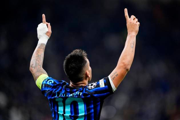 Inter Milan™s Lautaro Martinez celebrates after scoring the 3-0 goal for his team during the Uefa Champions League soccer match, between Inter and Salvia Prague at the San Siro Stadium in Milan, Italy - League phase Matchday 2 - September 30, 2025. - Soccer  Copyright: xFabioxFerrari LaPressex