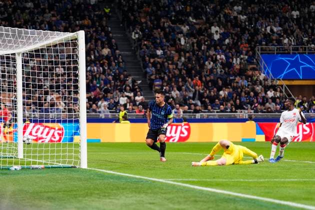 Inter MilanÕs Lautaro Martinez celebrates scoring the 3-0 goal for his team during the Uefa Champions League soccer match, between Inter and Salvia Prague at the San Siro Stadium in Milan, Italy - League phase Matchday 2 - September 30, 2025. - Soccer  Copyright: xFabioxFerrari LaPressex