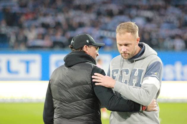 Fußball I Herren I Saison 2025-26 I 3. Liga I 9. Spieltag I F.C. Hansa Rostock - Energie Cottbus I 30.9.2025 Cottbus Trainer Claus-Dieter Wolliutz und Daniel Brinkmann (F.C. Hansa Rostock) Rostock Ostseestadion Mecklenburg-Vorpommern Deutschland Copyright: xLobeca AndreasxKnothex