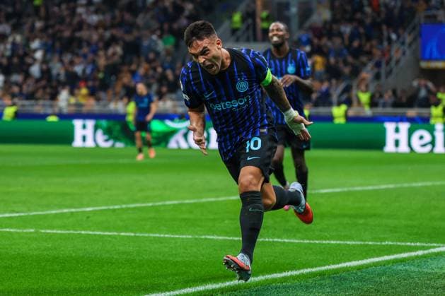 CALCIO - UEFA Champions League - Inter - FC Internazionale vs SK Slavia Praha Lautaro Martinez of FC Internazionale celebrates after scoring a goal during UEFA Champions League 2025 26 League Phase - Matchday2 football match between FC Internazionale and SK Slavia Praha at San Siro Stadium Milan Italy  Copyright: xIPAxSport ABACAx