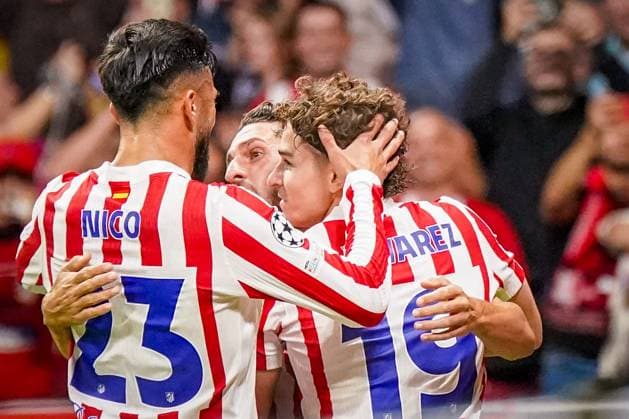 UEFA Champions League 2025 26, 2. Spieltag - Atletico Madrid vs Eintracht Frankfurt - Riyadh Air Metropolitano (Madrid, Spanien): Tor und Torjubel zum 5:1 per Foul-Elfmeter durch Julian Ãlvarez Julian Alvarez (Atletico Madrid, 19) Freude, Emotionen, Jubel Copyright: xJOERANxSTEINSIEKx