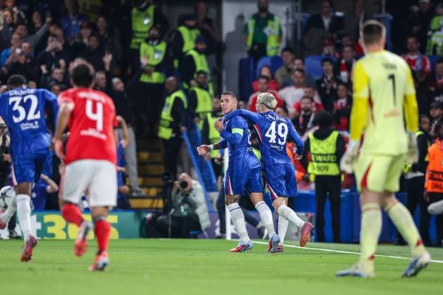 2025 UEFA Champions League: Chelsea FC vs SL Benfica Enzo Fernandez and Alejandro Garnacho celebrating the own goal of Richard Rios during the match between Chelsea FC and SL Benfica, valid for Champions League at Stamford Bridge on 30 September 2025. London Stamford Bridge London England Copyright: xIMAGOx xPRIMExSPORTSxIMAGESx xDAVIDxRIBEIROx