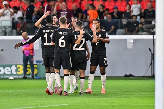 UEFA Champions League; Paphos FC - FC Bayern München; 30.09.2025 Jubel nach dem Treffer zum 1-5 durch Michael OLISE (FC Bayern Muenchen 17) Tor Torschuetze Freude Happy UEFA Champions League: Paphos FC - FC Bayern München; Alphamega Stadium am 30.09.2025 Copyright: xBEAUTIFULxSPORTS Goldbergx