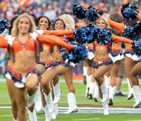 September 30, 2025, Denver, Colorado, USA: The Broncos Cheerleaders entertain the crowd before the start of the 1st. Half at Empower Field at Mile High Monday night. Broncos beat the Bengals 28-3. Denver USA - ZUMAav4_ 20250930_zaf_av4_008 Copyright: xHectorxAcevedox