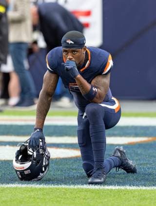 September 30, 2025, Denver, Colorado, USA: Broncos WR TRENT SHERFIELD SR. looks on during warm-ups before the start of the 1st. Half at Empower Field at Mile High Monday night. Broncos beat the Bengals 28-3. Denver USA - ZUMAav4_ 20250930_zaf_av4_009 Copyright: xHectorxAcevedox
