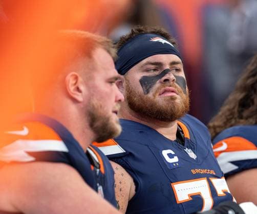 September 30, 2025, Denver, Colorado, USA: Broncos G QUINN MEINERZ looks on from the sidelines before the start of the 1st. Half at Empower Field at Mile High Monday night. Broncos beat the Bengals 28-3. Denver USA - ZUMAav4_ 20250930_zaf_av4_030 Copyright: xHectorxAcevedox