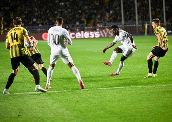 (251001) -- ALMATY, Oct. 1, 2025 -- Vinicius Junior (2nd R) of Real Madrid shoots during the UEFA Champions League match between Kairat Almaty and Real Madrid in Almaty, Kazakhstan, on Sept. 30, 2025. ) (SP)KAZAKHSTAN-ALMATY-FOOTBALL-UEFA CHAMPIONS LEAGUE-KAIRAT ALMATY VS REAL MADRID LixRenzi 