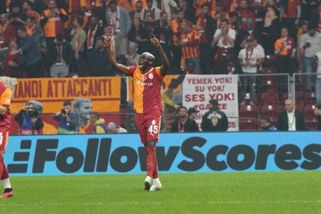 Victor Osimhen (45) of Galatasaray celebrates after scoring a goal from the penalty spot for his team during the UEFA Champions League 2025 26 League Phase MD2 match between Galatasaray A.S. and Liverpool FC at Rams Park Stadium on September 30, 2025 in Istanbul, Turkey. (Photo by Seskimphoto ) Galatasaray A.S. v Liverpool FC - UEFA Champions League 2025 26 League Phase MD2 