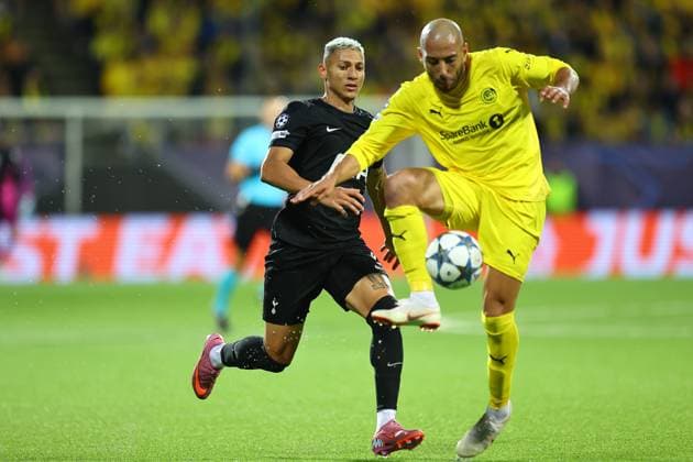 Richarlison of Tottenham Hotspur and Haitam Aleesami of Bodo Glimt FK Bodo Glimt v Tottenham Hotspur, UEFA Champions League, Group Stage, Football, Aspmyra Stadion, Bodo, Norway - 30 Sep 2025Bodo Aspmyra Stadion Norway EDITORIAL USE ONLY No use with unauthorised audio, video, data, fixture lists, club league logos or live services. Online in-match use limited to 120 images, no video emulation. No use in betting, games or single club league player publications. Copyright: xMichaelxZemanek Shutterstockx 15504026bp