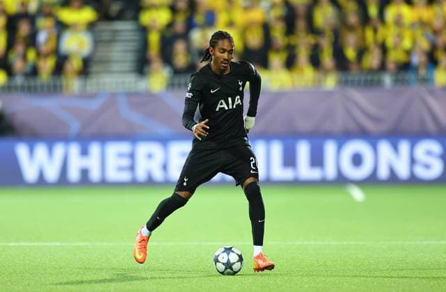 Djed Spence of Tottenham Hotspur FK Bodo Glimt v Tottenham Hotspur, UEFA Champions League, Group Stage, Football, Aspmyra Stadion, Bodo, Norway - 30 Sep 2025Bodo Aspmyra Stadion Norway EDITORIAL USE ONLY No use with unauthorised audio, video, data, fixture lists, club league logos or live services. Online in-match use limited to 120 images, no video emulation. No use in betting, games or single club league player publications. Copyright: xMichaelxZemanek Shutterstockx 15504026bz