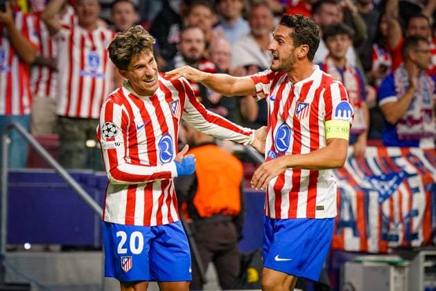 UEFA Champions League 2025 26, 2. Spieltag - Atletico Madrid vs Eintracht Frankfurt - Riyadh Air Metropolitano (Madrid, Spanien): Tor und Torjubel zum 4:1 durch Giuliano Simeone (Atletico Madrid, 20) Freude, Emotionen, Jubel mit Koke (Atletico Madrid, 6) Copyright: xJOERANxSTEINSIEKx