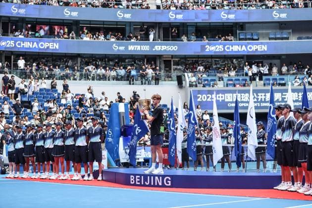BEIJING, CHINA - OCTOBER 01: Champion Jannik Sinner of Italy poses with trophy after the Men s Singles Final match on day 10 of the 2025 China Open at the National Tennis Center on October 1, 2025 in Beijing, China.  Copyright: xVCGx 111594392140