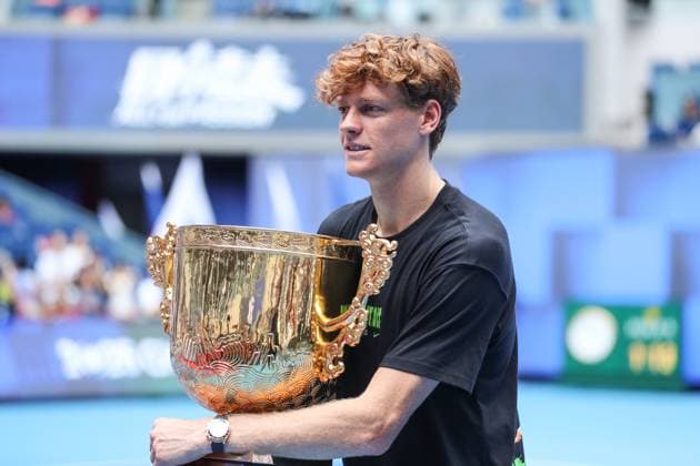 BEIJING, CHINA - OCTOBER 01: Champion Jannik Sinner of Italy poses with trophy after the Men s Singles Final match on day 10 of the 2025 China Open at the National Tennis Center on October 1, 2025 in Beijing, China.  Copyright: xVCGx 111594392170