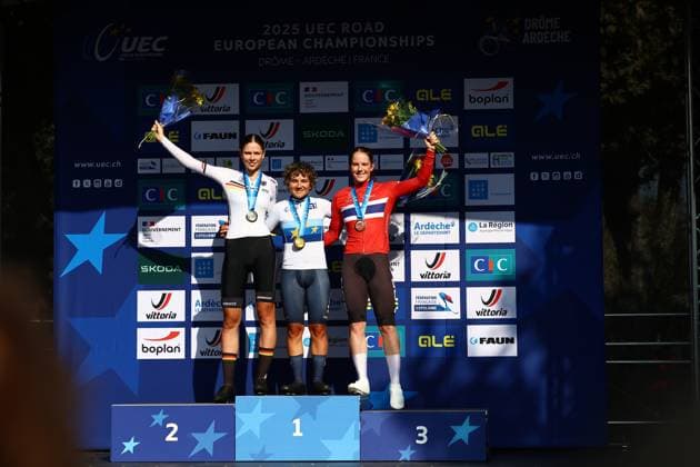 German Magdalena Leis, Spanish Paula Ostiz and Norwegian Oda Aune Gissinger celebrate on the podium of the 12,2 km time trial of the Women junior category at the UEC road European cycling championships, Wednesday 01 October 2025, in Loriol-sur-Drome, France. The European cycling championships Drome-Ardeche takes place from 1 to 5 October, France. DAVIDxPINTENS  x135799891x