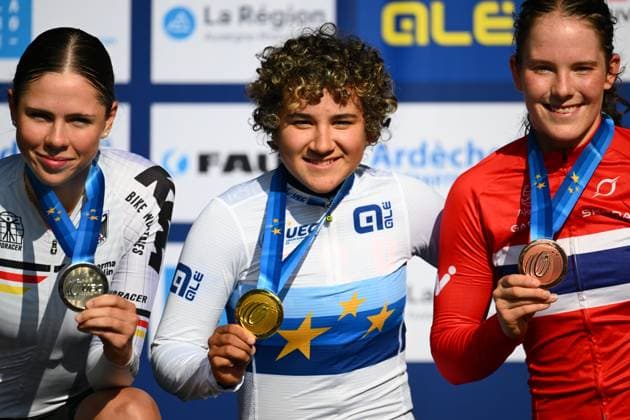 UEC 2025 Road European Championship, EM, Europameisterschaft Drome-Ardeche 01 10 2025 ETOILE-SUR-RHONE, FRANCE - OCTOBER 01 : Ostiz Taco Paula (Spain), Leis Magdalena (Germany) and Gissinger Oda Aune (Norway) during podium ceremony of the Women Junior Individual Time Trial of the 2025 UEC Road European Championship Drome-Ardeche 10th edition an UCI Continental Championships cycling race of 24 km with start in Loriol-sur-Drome and finish in Etoile-sur-Rhone on October 1, 2025 in Etoile-sur-Rhone, France, 01 10 2025 Etoile-sur-Rhone France  Copyright: xVincentxKalutx