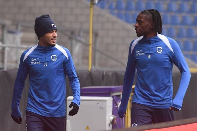 Genk s Zakaria El Ouahdi and Genk s Joris Kayembe pictured during a training session of Belgian soccer team KRC Genk, on Wednesday 01 October 2025, in Genk. The team will play the Hungarian Ferencvarosi TC on Thursday, the second game (out of 8) in the league phase of the UEFA Europa League competition. JILLxDELSAUX  x135801108x