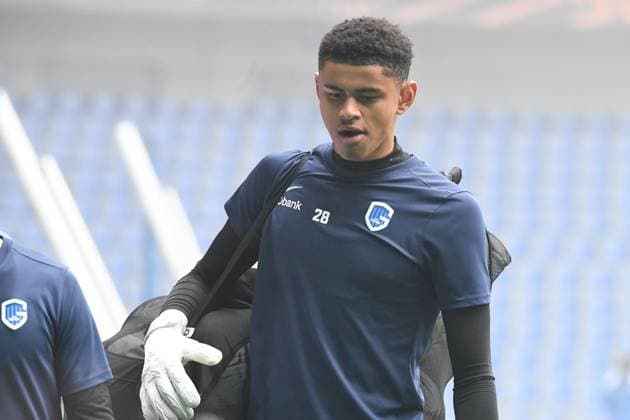 Genk s goalkeeper Lucca Brughmans pictured during a training session of Belgian soccer team KRC Genk, on Wednesday 01 October 2025, in Genk. The team will play the Hungarian Ferencvarosi TC on Thursday, the second game (out of 8) in the league phase of the UEFA Europa League competition. JILLxDELSAUX  x135801117x