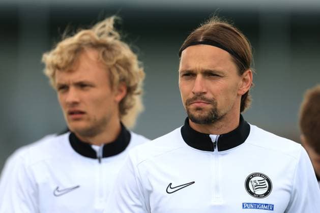 SOCCER - UEFA EL, Sturm vs Glasgow GRAZ,AUSTRIA,01.OCT.25 - SOCCER - UEFA Europa League, SK Sturm Graz vs Glasgow Rangers FC, training Sturm. Image shows Stefan Hierlaender and Julius Beck (Sturm).  GEPAxpictures xMarioxBuehner-Weinrauch