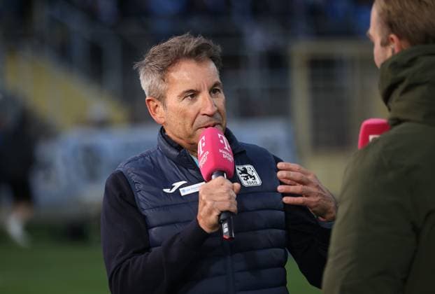 Fussball, Herren, 3.Liga, Saison 2025 2026, TSV 1860 München - FC Viktoria Köln, Grünwalder Stadion Gernot Mang, Präsident (TSV 1860 München) beim Interview Magenta