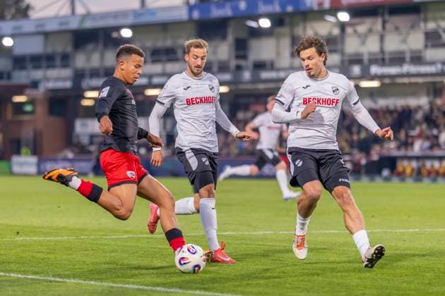 Verl, Deutschland 01. Oktober 2025: 3. Liga - 2025 2026 - SC Verl vs. FC Ingolstadt 04 Im Bild: v. li. im Zweikampf Marcel Costly (FCI) und Michel Stöcker Stoecker (SC) DFB regulations prohibit any use of photographs as image sequences and or quasi-video Sportclub Arena Nordrhein Westfalen Copyright: xFotostandx xSchäferx