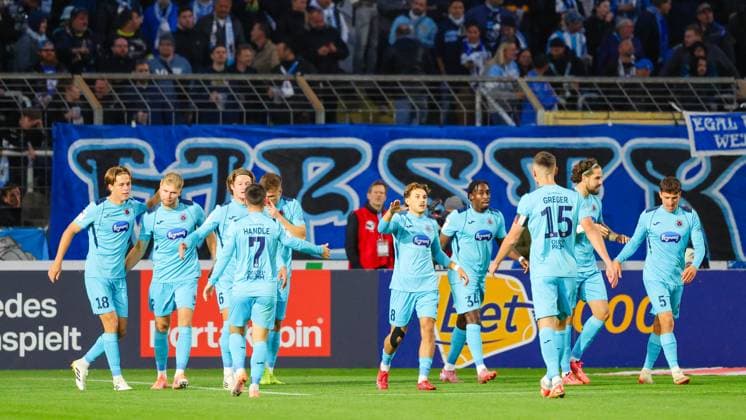 Team (FC Viktoria Köln) Tor um 2 : 0 beim Spiel zwischen TSV 1860 München v FC Viktoria Köln, Fußball, Herren, 3.Liga, 2025 2026, 9.Spieltag am 01.10.2025 in München, Stadion a. d. Grünwalder Straße. Bayern Deutschland