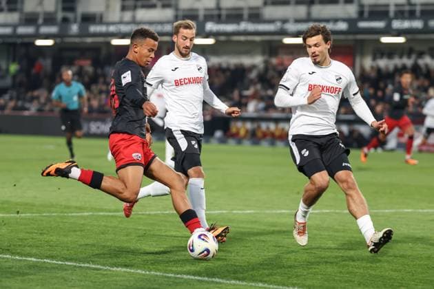 3. Liga; SC Verl - FC Ingolstadt 04; Marcel Costly (22, FCI) Torchance verpasst Otto Fynn (34 Verl) Stöcker Michel (24 Verl) 3. Liga - FC Ingolstadt 04 Saison 2025 2026 SC Verl