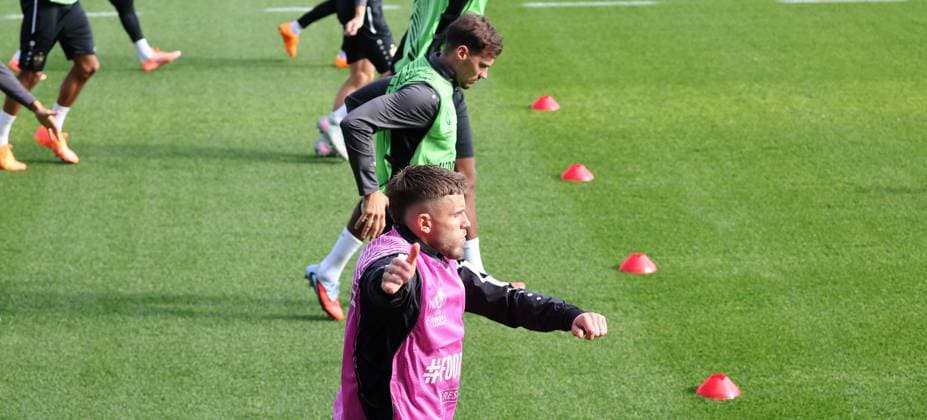 01.10.2025, Deutschland, Stuttgart, Fußball UEFA Europa League, Saison 2025 2026, VfB Stuttgart Training, Ermedin Demirovic