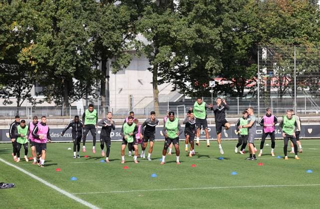 01.10.2025, Deutschland, Stuttgart, Fußball UEFA Europa League, Saison 2025 2026, VfB Stuttgart Training,