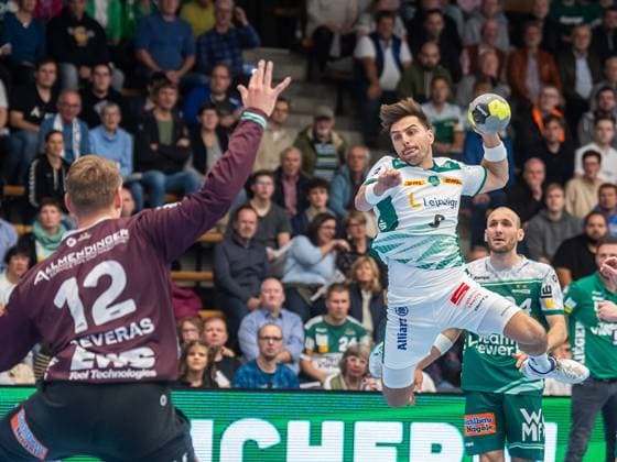 Lucas Krzikalla (SC DHfK Leipzig, 08) von aussen, Frisch Auf Goeppingen vs. SC DHfK Leipzig, Handball, DHB-Pokal, Herren, Spielzeit 2025 2026, 01.10.2025, Frisch Auf Goeppingen vs. SC DHfK Leipzig, Handball, DHB-Pokal, Herren, Spielzeit 2025 2026, 01.10.2025 Goeppingen Copyright: xEibner-Pressefoto MichaelxSchmidx EP_MST
