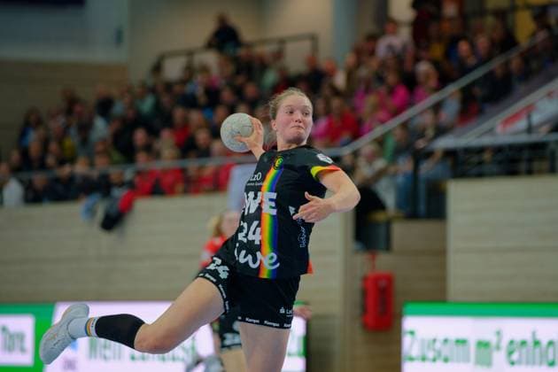 Laurentia Wolff (Oldenburg, 24), Konter, SV Union Halle-Neustadt vs. VfL Oldenburg, Handball Bundesliga Frauen, Saison 2025 26, 4. Spieltag, 01.10.2025 Halle SWH Arena Sachsen-Anhalt Deutschland