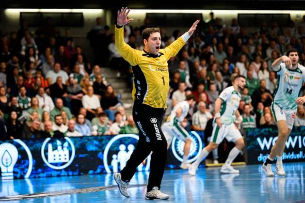 Goeppingen: DHB-Pokal - 25 26 - Frisch Auf Goeppingen - SC DHfK Leipzig Torhueter Domenico Ebner (Leipzig) Goeppingen EWS Arena Baden-Württemberg Deutschland