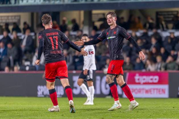 Verl, Deutschland 01. Oktober 2025: 3. Liga - 2025 2026 - SC Verl vs. FC Ingolstadt 04 Im Bild: 2. v.li. Torschütze Frederik Christensen (FCI) jubelt nach seinem Tor zum 1:1 mit Max Besuschkow (FCI) DFB regulations prohibit any use of photographs as image sequences and or quasi-video Sportclub Arena Nordrhein Westfalen Copyright: xFotostandx xSchäferx