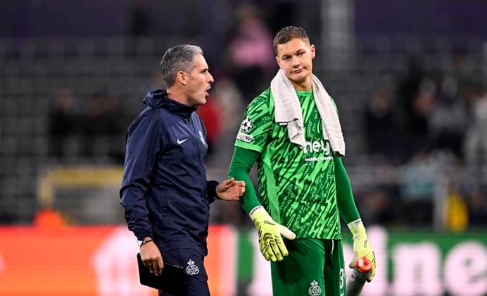 Royale Union Saint-Gilloise v Newcastle United - UEFA Champions League BRUSSELS, BELGIUM - OCTOBER 01 : Scherpen Kjell goalkeeper of Union Saint-Gilloise after the UEFA Champions League 2025 26 League Phase MD2 match between Royale Union Saint-Gilloise and Newcastle United on October 1, 2025 in Brussels, Belgium, 01 10 2025 Brussels Belgium  Copyright: xTomasxSiskx